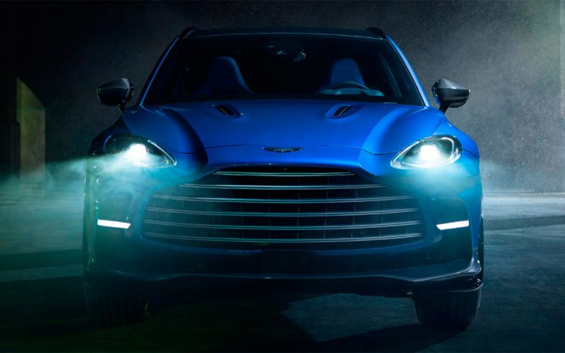 
            Aston Martin представил самый мощный и быстрый в мире кроссовер
        