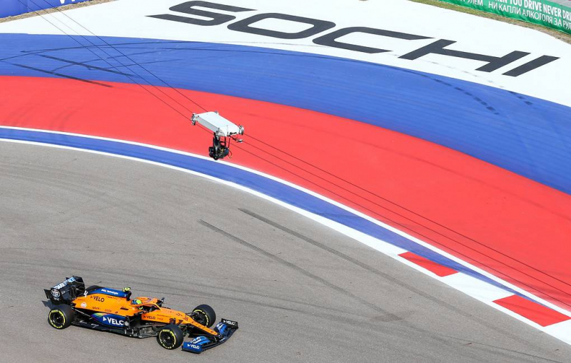 "Формула-1" отменила проведение Гран-при России


