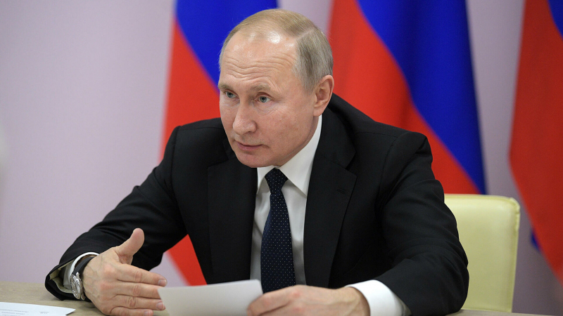 Путин не планирует обращений к народам, заявил Песков