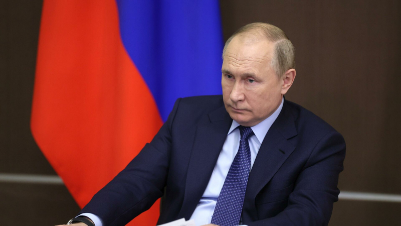 Все, о чем договорились Путин и Макрон, сообщил Кремль, заявила Захарова