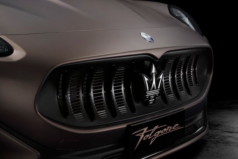 
            Maserati представила 530-сильного конкурента Porsche Macan
        