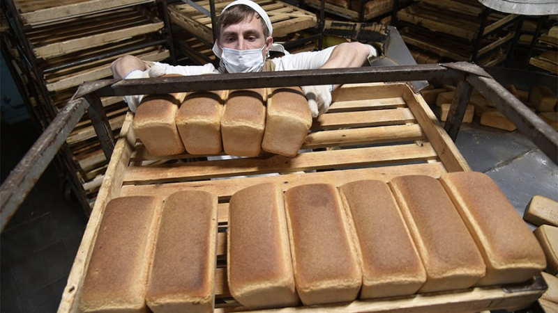 Роспотребнадзор разрешил рознице продавать хлеб без упаковки до 1 июня