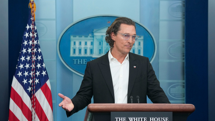 Актер Мэттью МакКонахи выступил в Белом доме против свободной продажи оружия