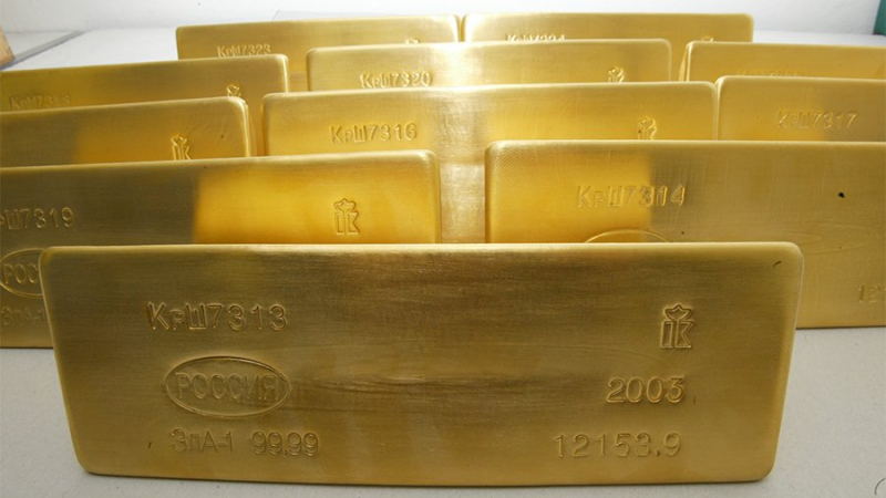 Аналитик заявил об отсутствии угрозы для РФ от санкций G7 по импорту золота