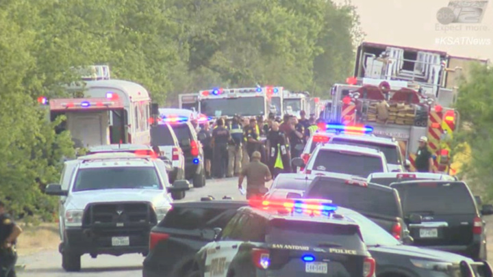 Больше 40 мертвых тел найдено в кузове грузовика на юге Техаса