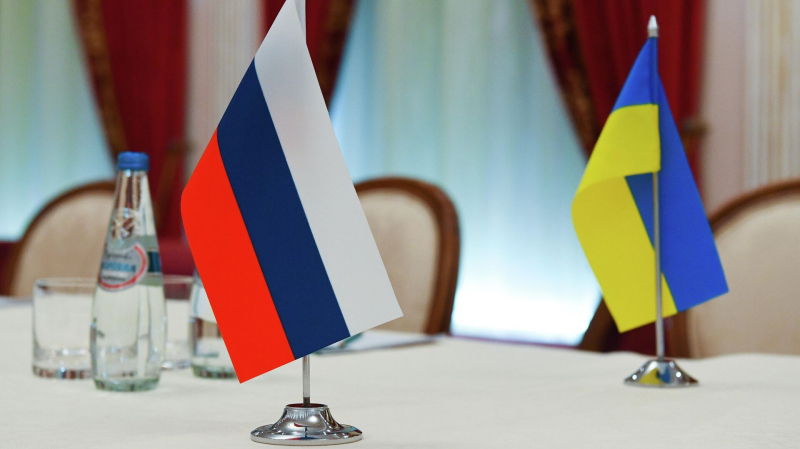 Украинские власти "морозят" переговоры, заявил Песков
