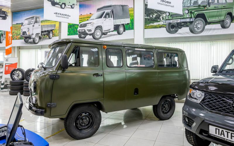 
            Упрощенная Granta и еще 12 самых дешевых машин в России. Список и цены
        