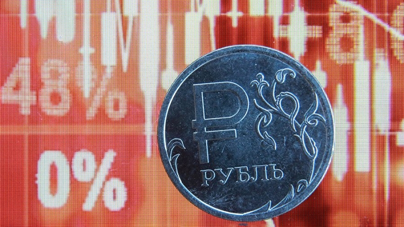 Эксперт Сыроваткин обозначил «красную линию» для курса рубля