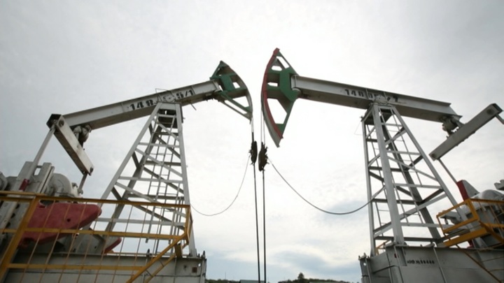 Bloomberg: Россия выигрывает на нефтяном рынке несмотря на санкции