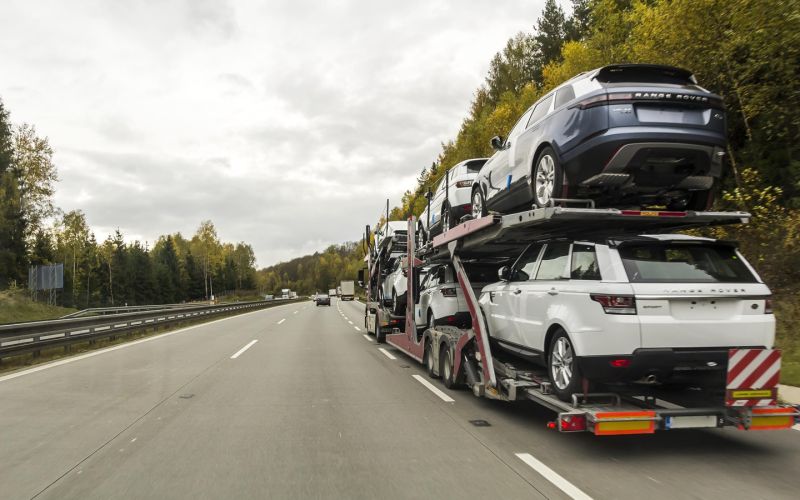 
            Белоруссия ввела запрет на вывоз автомобилей. Что нужно знать про Россию
        