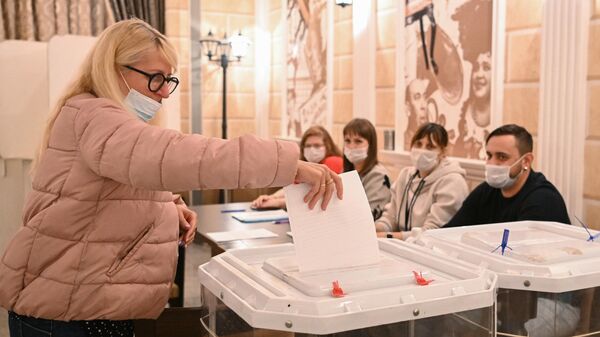 На референдуме в ЛНР за три для проголосовали более половины избирателей