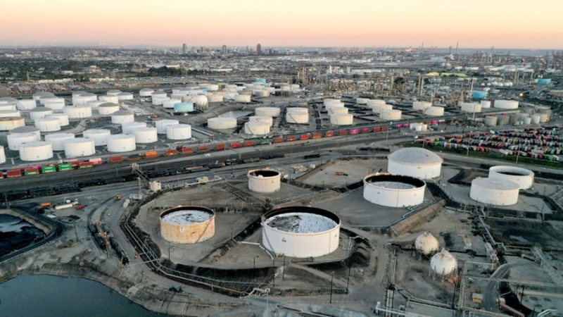 Bloomberg сообщило о высвобождении США из резерва до 15 млн баррелей нефти