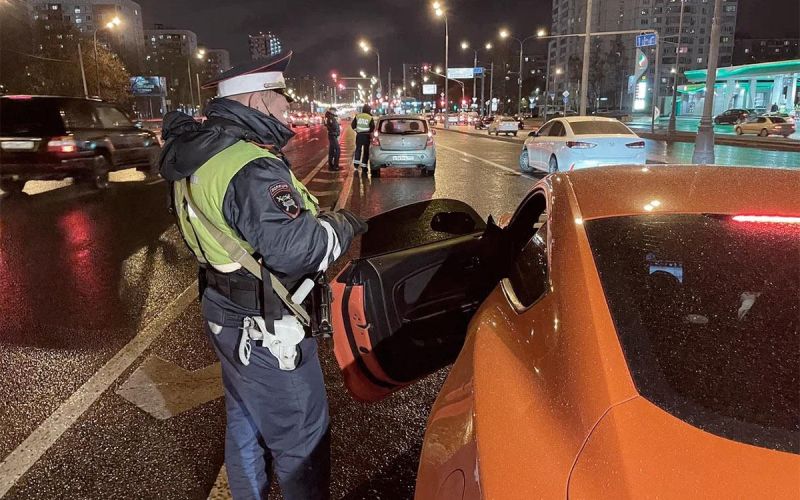 
            В ГИБДД объявили о масштабных проверках водителей на состояние опьянения
        