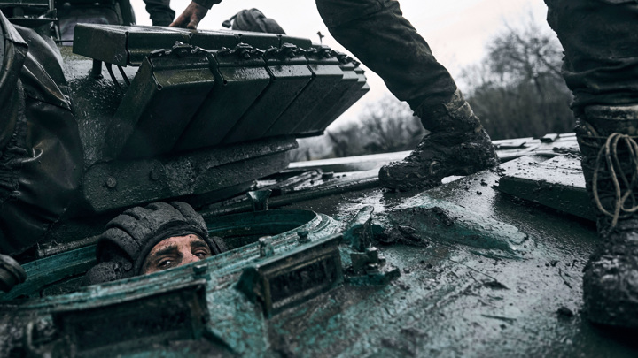 В ЛНР сообщили о переброске ВСУ бронетехники под Сватово