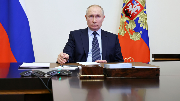 Путин выступит с Посланием и поздравит защитников Отечества