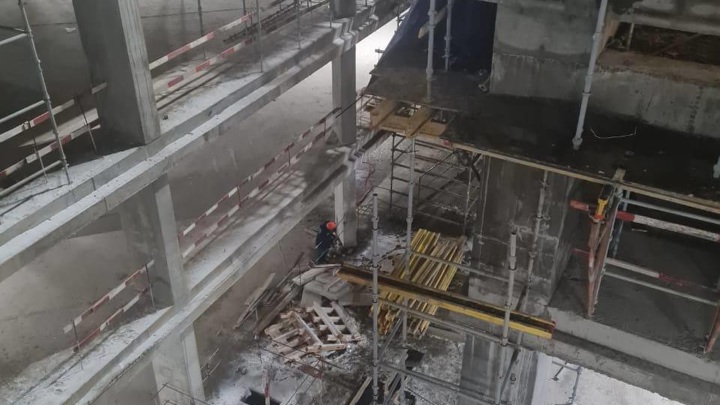 Человек погиб и двое пострадали после обрушения на стройплощадке в Москве