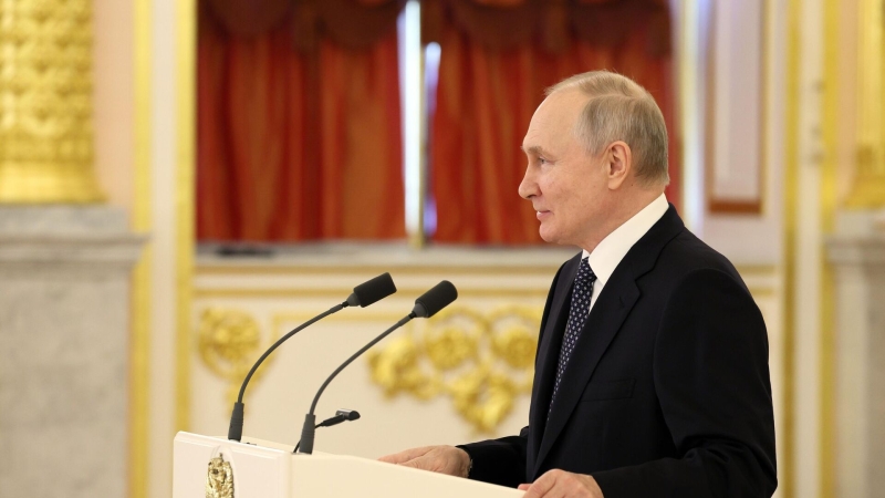 Путин на следующей неделе обсудит с правительством экономические вопросы