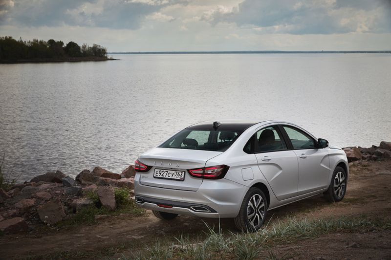 
            Антисанкционный ответ. Первый тест-драйв новой Lada Vestа
        