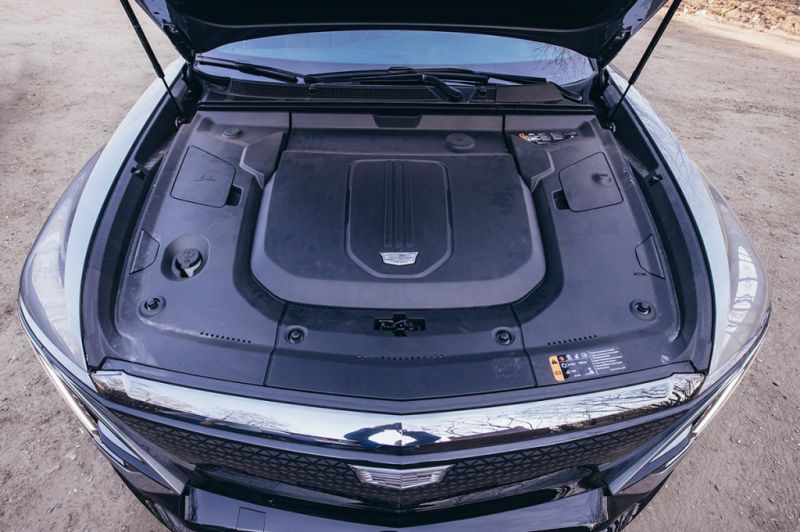 
            Не седан и без V8. Первый тест-драйв электрического Cadillac Lyriq
        