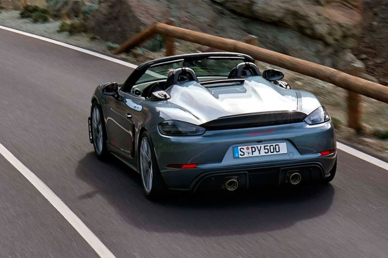 
            Porsche представил свой последний кабриолет с бензиновым двигателем
        