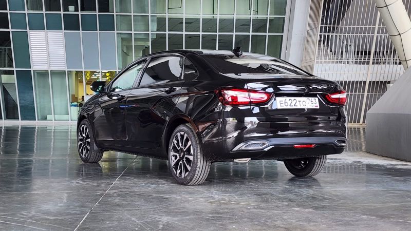 Дорогая Lada Vesta и возрожденная «Волга». Автоновости недели