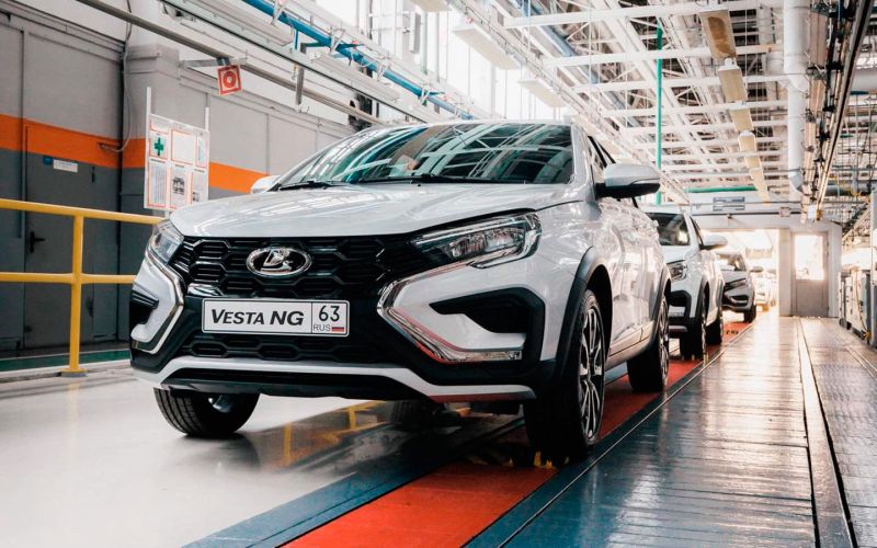 Дорогая Lada Vesta и возрожденная «Волга». Автоновости недели