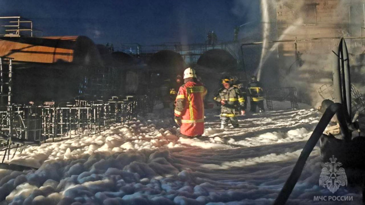 Крупный пожар на станции в Уфе потушен
