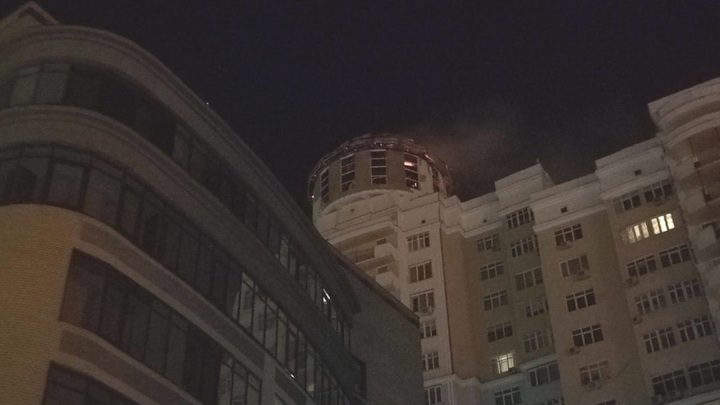 Крупный пожар в центре Белгорода потушен, огонь не затронул квартиры