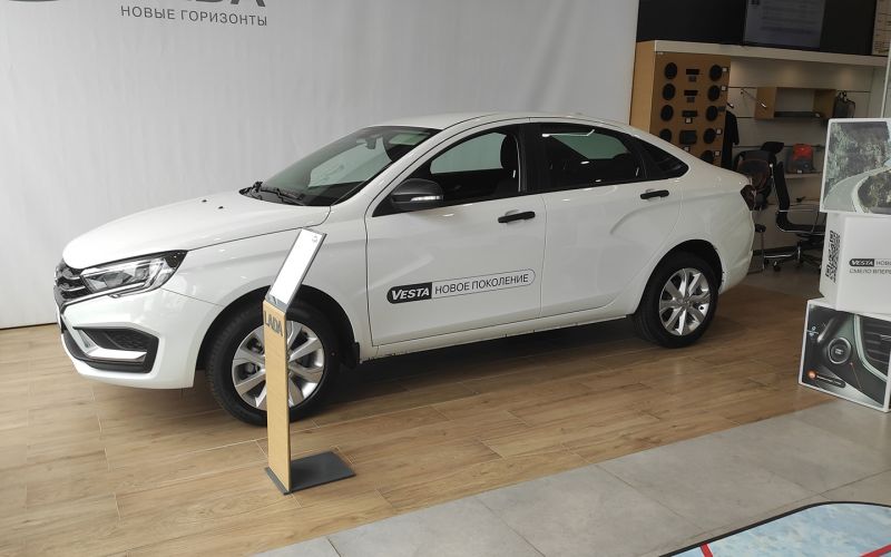 
            Дилеры снизили цены на Lada Vesta после предупреждения АвтоВАЗа
        