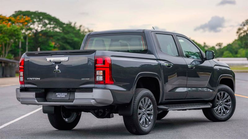 
            Mitsubishi представил новое поколение пикапа L200
        