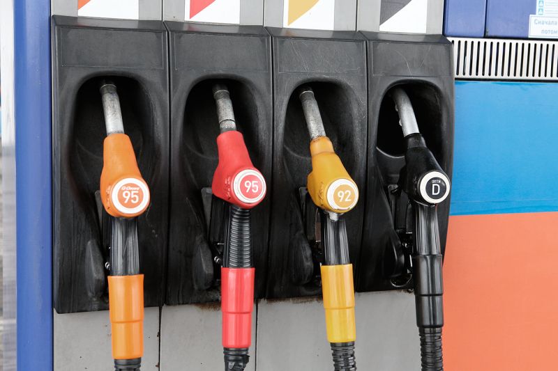 
            В России потребовали провести массовые проверки всех АЗС. Что случилось
        