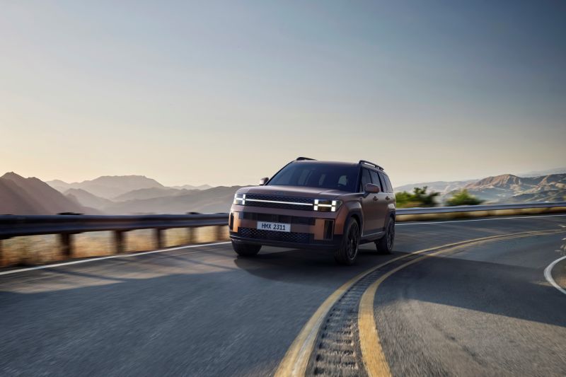 
            Hyundai раскрыл технические характеристики нового Santa Fe
        