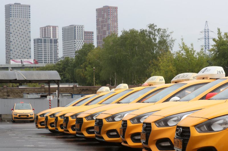 Средняя скорость и новая разметка: что придумали для водителей в августе