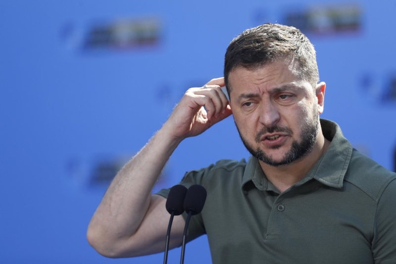 Зеленского готовы предать. Правительство Украины ждет скандальный роспуск