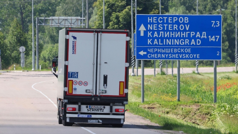 Машины на российских номерах не пытаются въехать в Эстонию после запрета