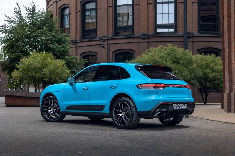 
            Несравненные и несравнимые. Новый Exeed RX против Porsche Macan
        