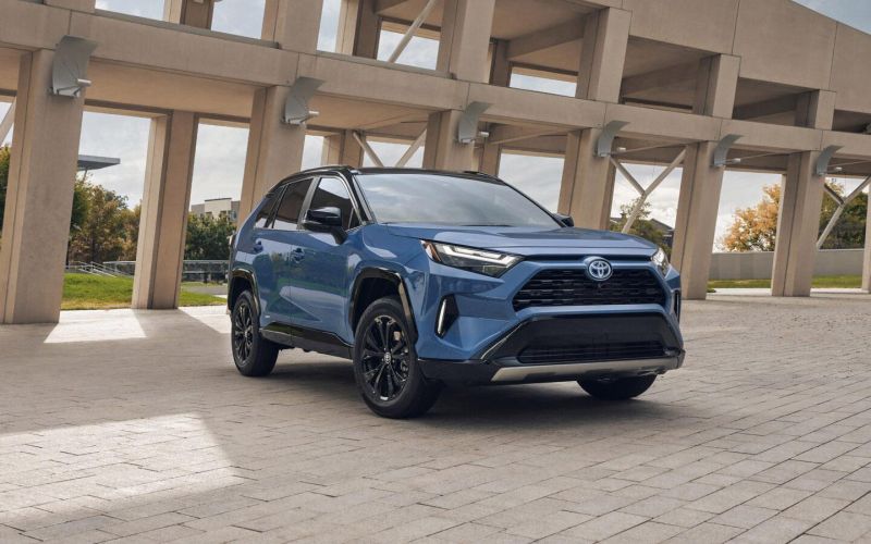 
            Toyota обновила кроссовер RAV4
        