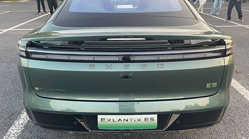 
            Новая реальность. Первый тест-драйв EXEED Exlantix 03 для России
        