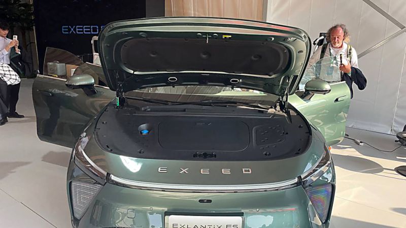 
            Новая реальность. Первый тест-драйв EXEED Exlantix 03 для России
        