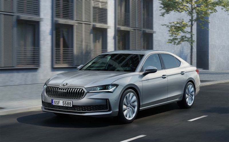 
            Skoda представила новый Superb. Адаптивная подвеска и мягкий гибрид
        