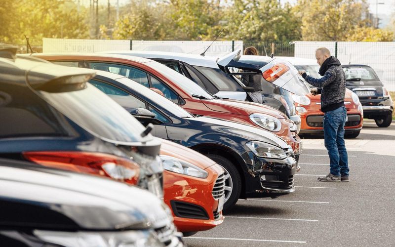 
            Части российских водителей решили вернуть льготы на утильсбор
        