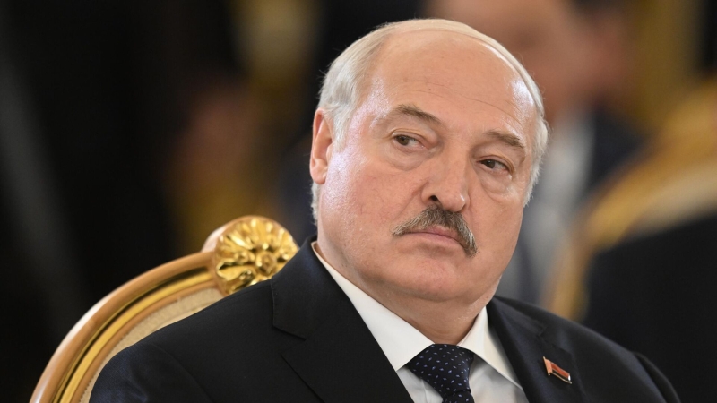 Лукашенко планирует в мае проехаться по историческим местам Петербурга