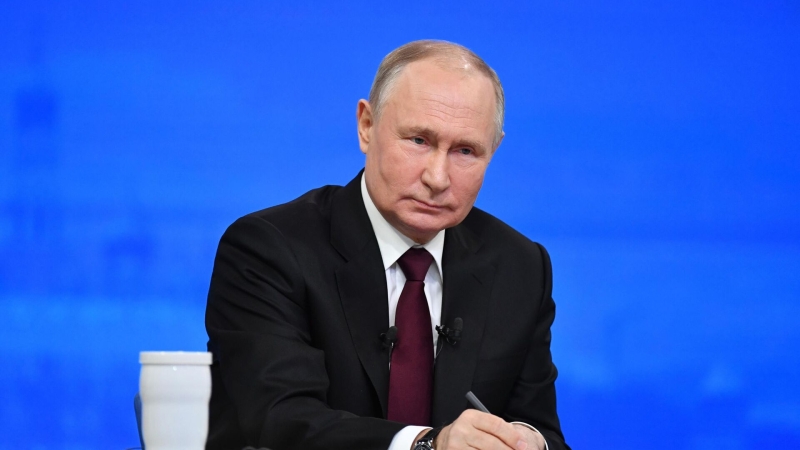Миронов оставил подпись в поддержку Путина на выборах президента России