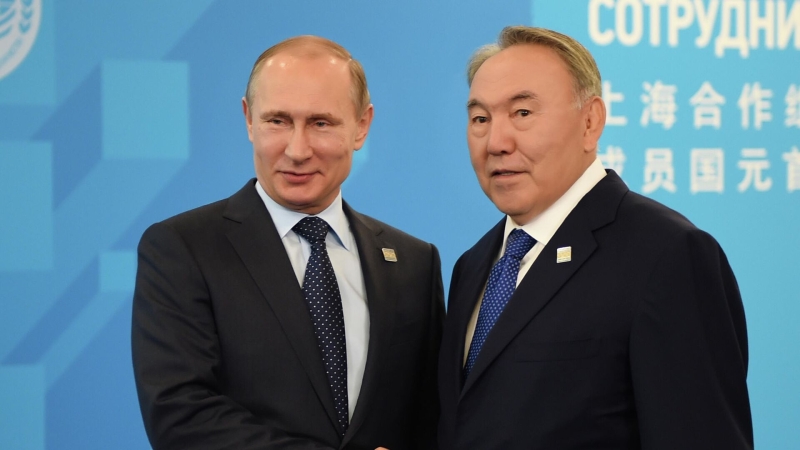 Назарбаев назвал Россию при Путине мощной державой