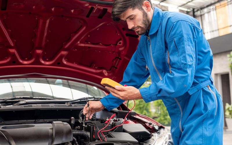 
            Сколько вольт в заряженном аккумуляторе автомобиля
        