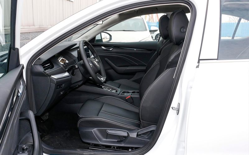 В Россию привезли лифтбеки Skoda Octavia за 3,6 млн руб.