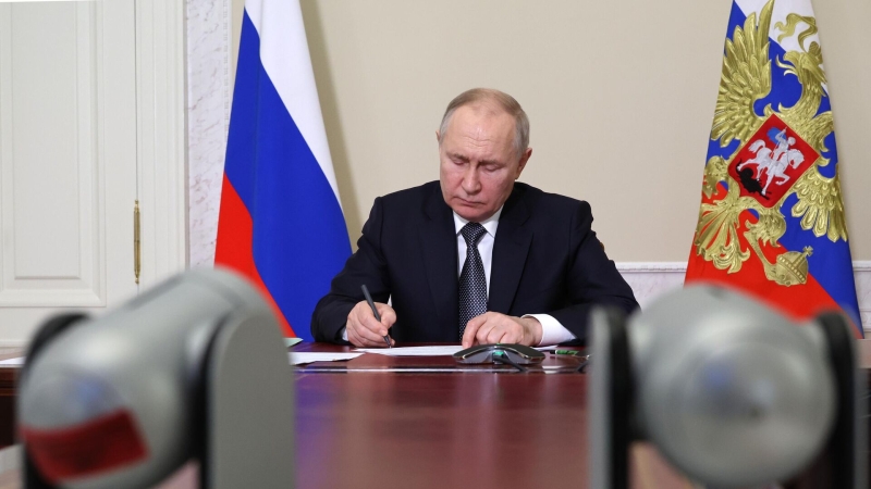 Путин подписал закон о федеральном кадровом резерве на госслужбе