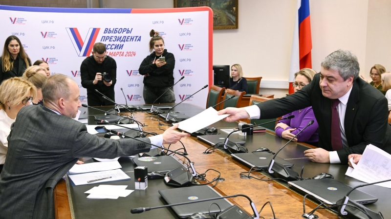 Слуцкий презентовал свой избирательный штаб