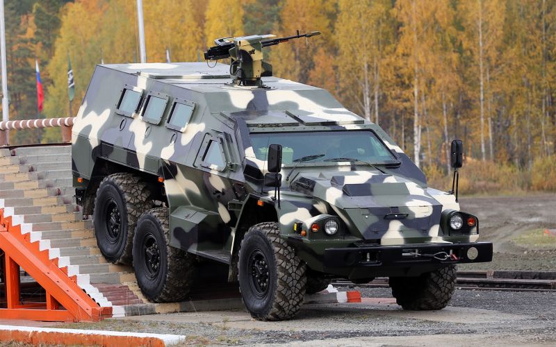 
            История автомобильных войск: чем занимаются, с какой категорией берут
        