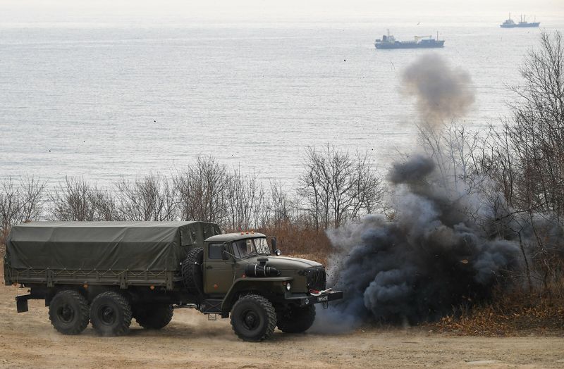 
            История автомобильных войск: чем занимаются, с какой категорией берут
        
